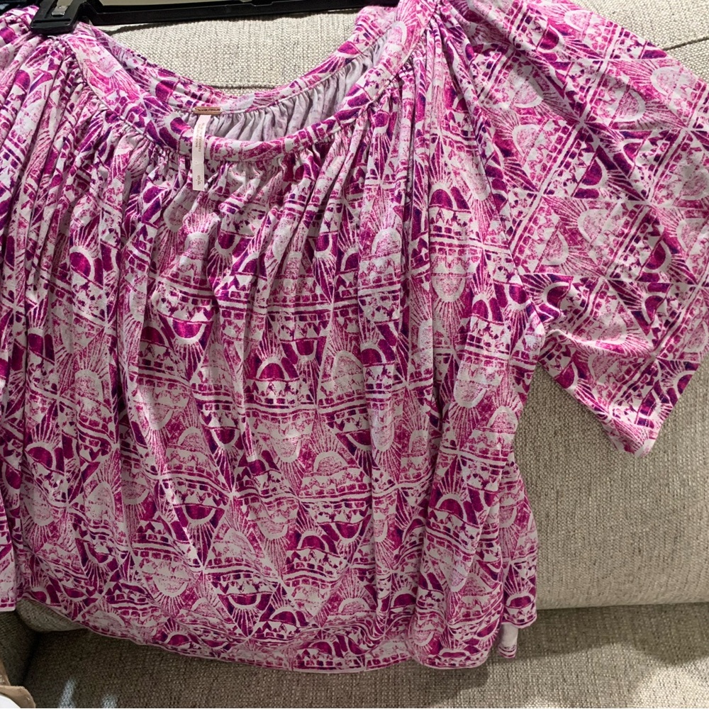 Free People size small, new without tags.  One shoulder top